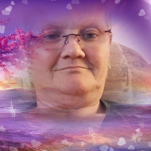 Meet your Posher, Janet - Picture 1 of 1